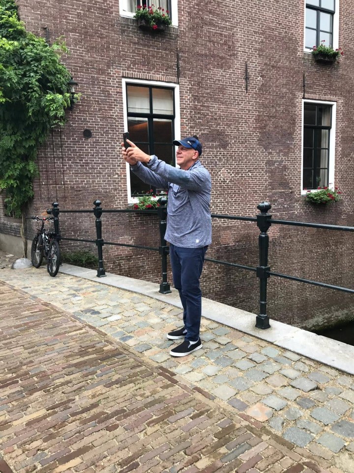 ee25f682-458e-4f5c-bd29-e1fac9d8e54d